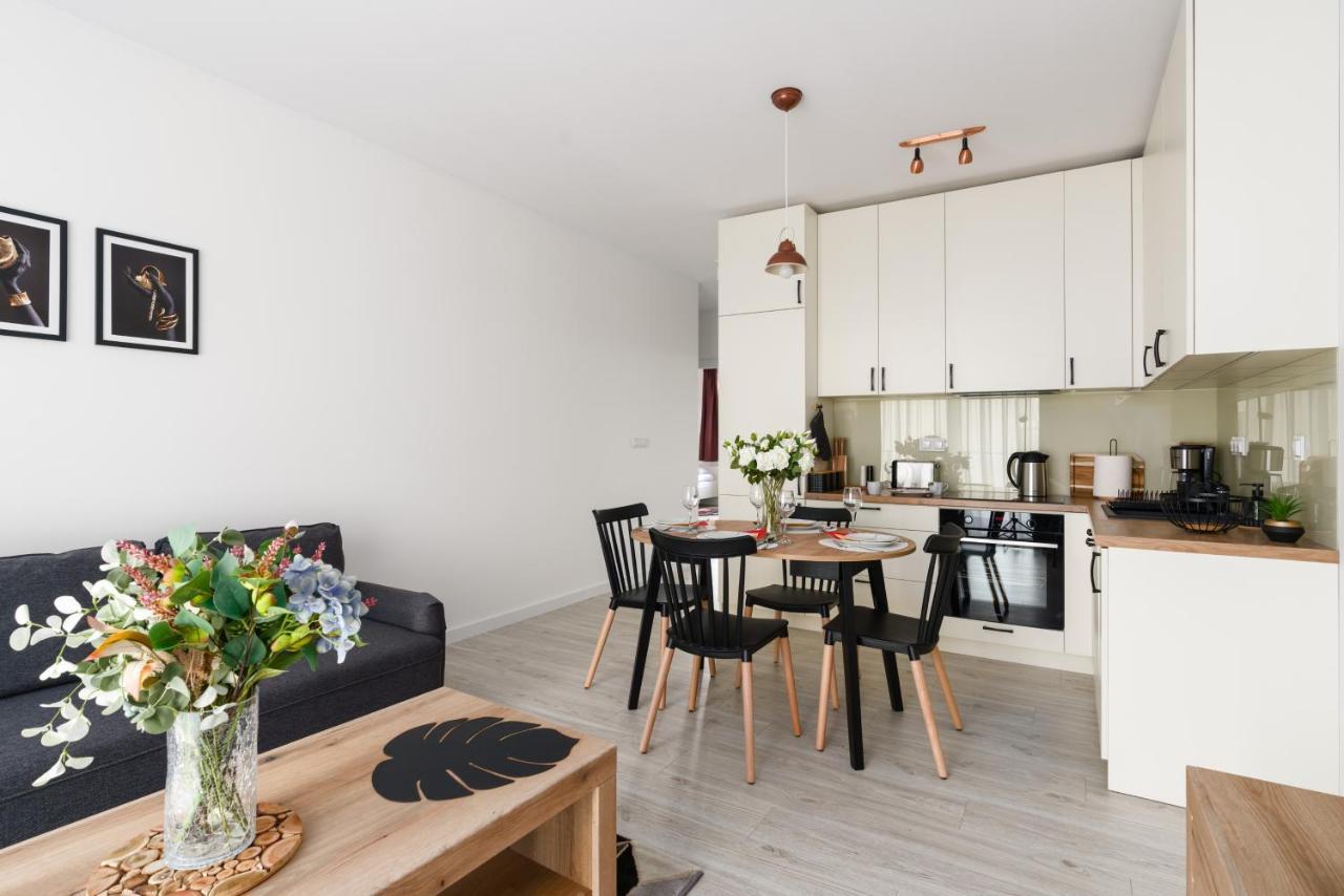 Premium Apartments Poznan Airport By Noclegi Renters Eksteriør billede
